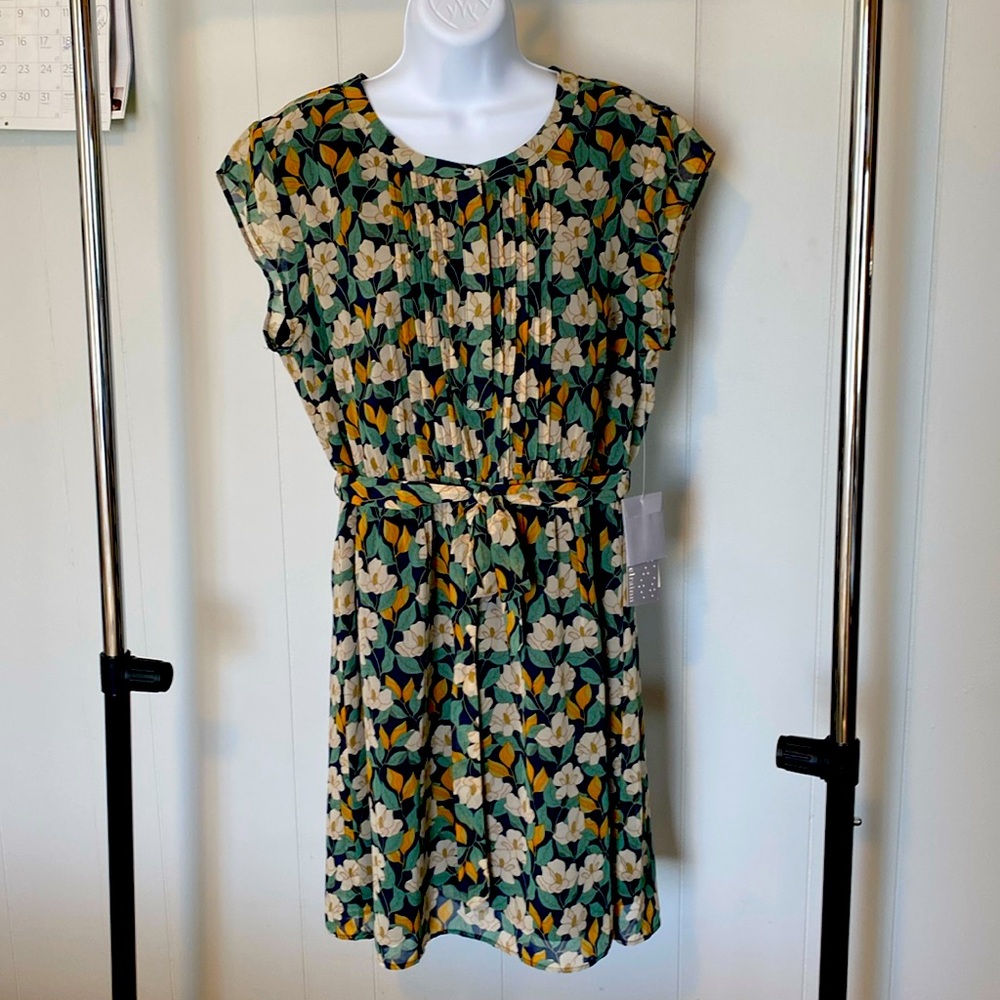 Stitch Fix fall colors navy, green, hints of gold and medium brown tones.  NWT